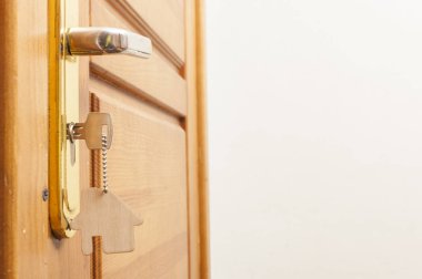 evin anahtarı ev şeklinde bir kapı kilit Gümüş Anahtarlık