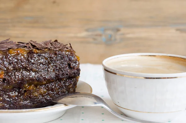 Chocolate brownies on a white plate — Stock Photo, Image