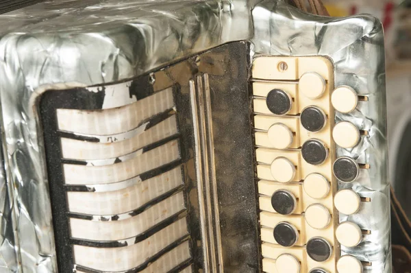 A régi ritka harmonika gombok közelről. — Stock Fotó