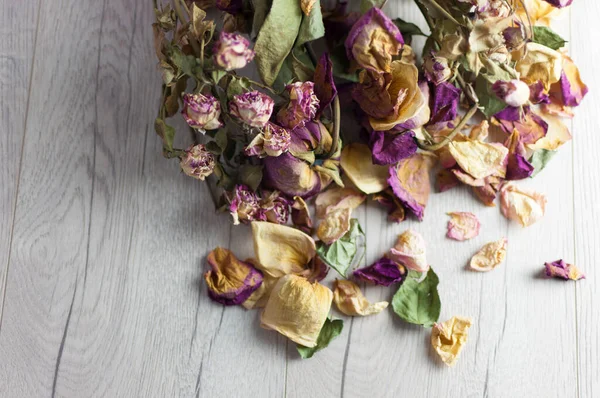 Strauß Getrockneter Rosen Auf Holz Hintergrund Mit Kopierraum — Stockfoto