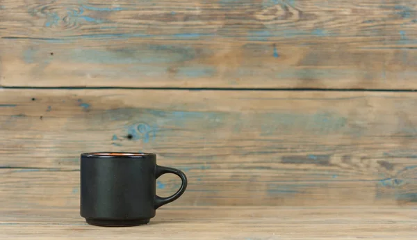 Hete Koffie Rook Houten Donkere Achtergrond — Stockfoto