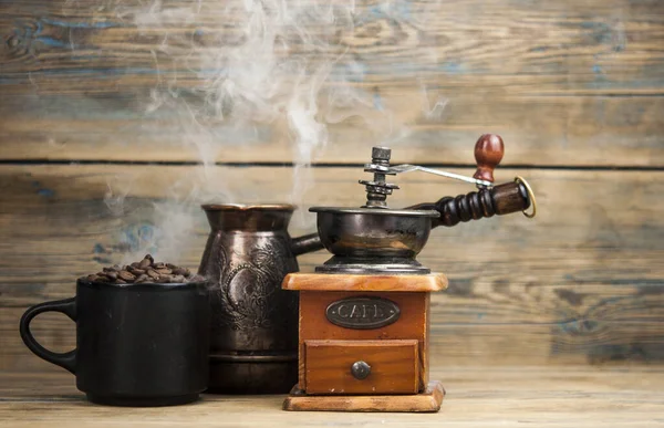 Steaming Fresh Coffee Mug Set Coffee Brewing — Stock Photo, Image