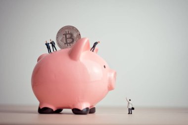 Bitcoin ve servet. Cryptocurrency kavramı kaydetme