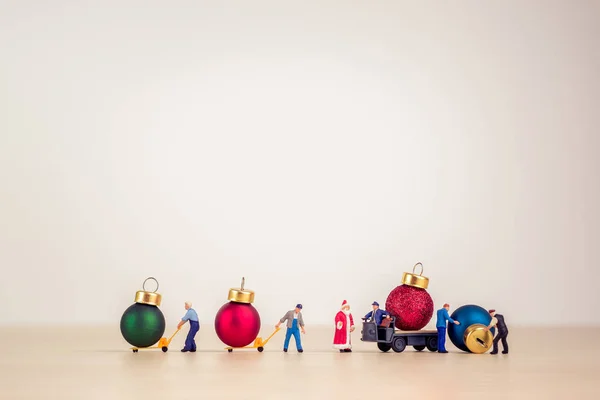 Camion Giocattolo Porta Palle Decorative Natale — Foto Stock