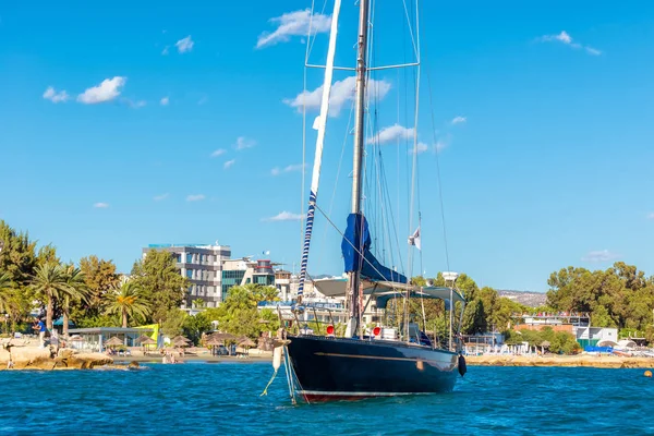 Sailboat Moored Front Limassol Town Cyprus — Stock Photo, Image