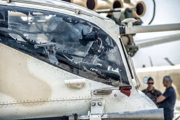Helicóptero Militar Cockpit Vista Lateral — Fotografia de Stock