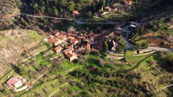 Volando Sobre Pueblo Fikardou Distrito Nicosia Chipre — Vídeo de stock