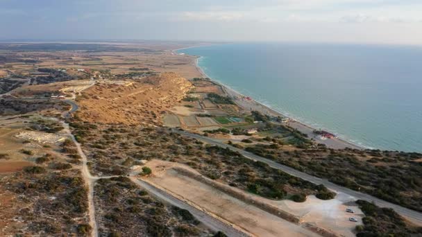 飞越Episkopi湾和Kourion体育场和考古遗址 塞浦路斯Limassol区 — 图库视频影像