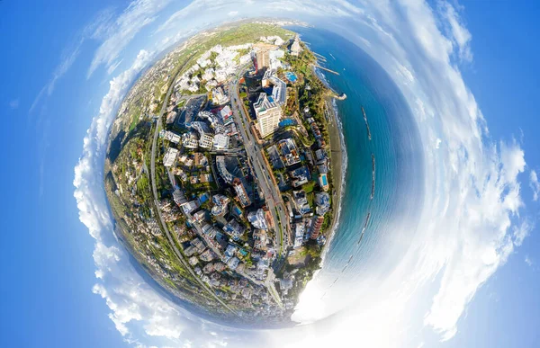 Vista aérea do centro de Limassol com pouco efeito de planeta — Fotografia de Stock