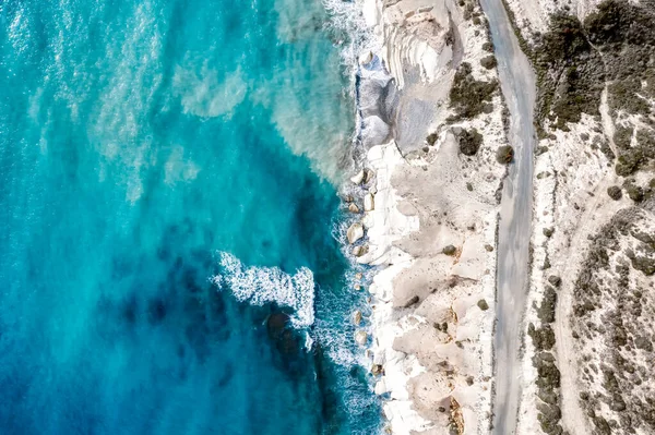 Pedras brancas da praia de Agios Georgios Alamanou. Limassol District, Chipre — Fotografia de Stock