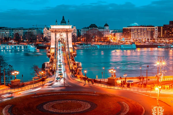 Puente Cadena Szechenyi Través Del Río Danubio Por Noche Budapest — Foto de Stock