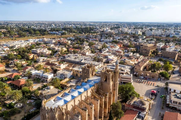 Paisaje Urbano Familiar Con Mezquita Lala Mustafa Pasha Distrito Famagusta —  Fotos de Stock