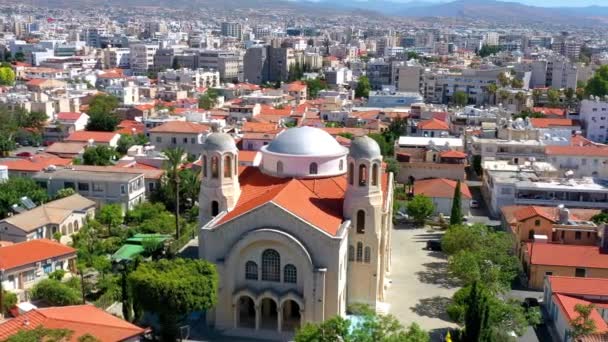 Vista Del Paisaje Urbano Limassol Iglesia Santísima Trinidad Chipre — Vídeo de stock