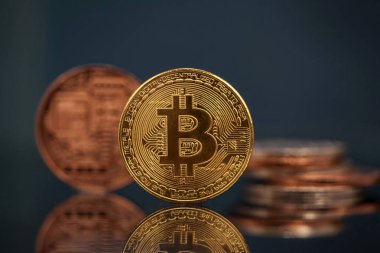 Altın Bitcoin Kripto para birimi. Yeni Sanal Para Konsepti.