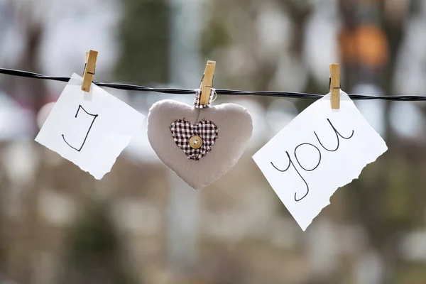 Amo Fondo Corazón Nota Con Palabras Amo Colgando Tendedero —  Fotos de Stock