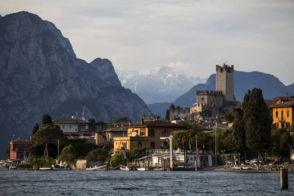 Bellissimo Panoramico Lago Garda Vista Sul Paese Malcesine Italia — Foto Stock