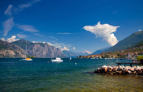 Bella Costa Del Lago Garda Italia — Foto Stock