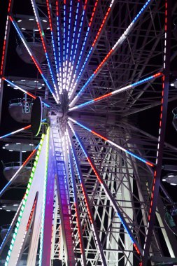 Llluminated ferrish tekerlek üzerinde Kapat 