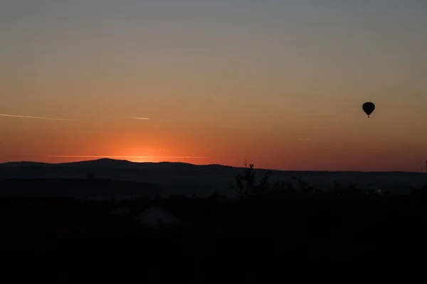 Silhouette Mongolfiere Bellissimo Tramonto Concetto Libertà Viaggio — Foto Stock