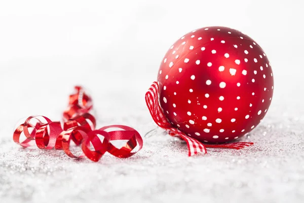 Palle Natale Rosso Isolato Bianco — Foto Stock
