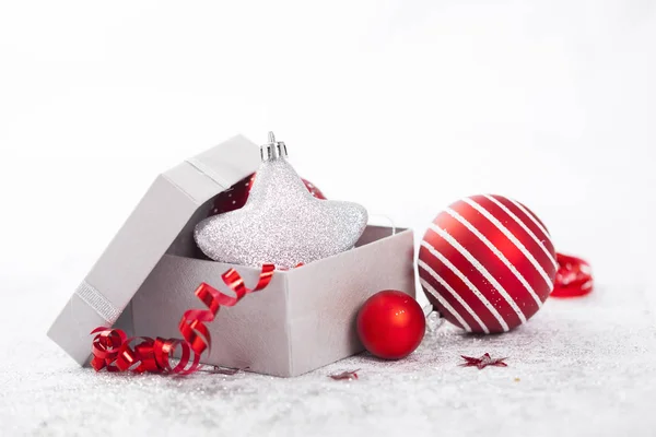 Palle Natale Rosse Isolate Bianco — Foto Stock