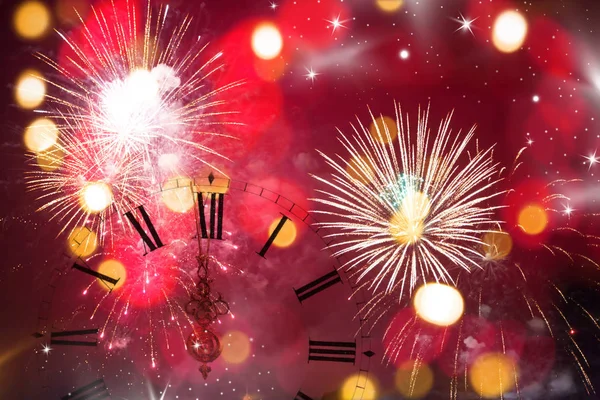 Año Nuevo Medianoche Reloj Viejo Con Fuegos Artificiales Luces Fiesta — Foto de Stock