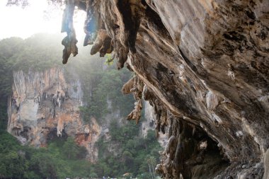 Tonsai Beach, Railay, Tayland'ın güneyindeki Krabi bölgesi.