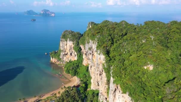 Cinematic Ariel Bilder Railay Stranden Med Fantastiska Kalksten Krabi Thailand — Stockvideo