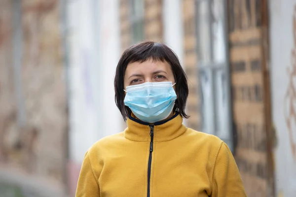 Covid Pandemic Coronavirus Woman City Street Wearing Face Mask Protective — Stock Photo, Image