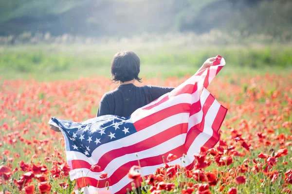 Attractive Woman Holding Flag United States Beautiful Summer Field Clear — Stock Photo, Image