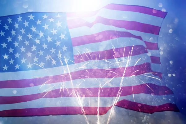 庆祝独立日 美利坚合众国国旗 烟花背景 7月4日 — 图库照片