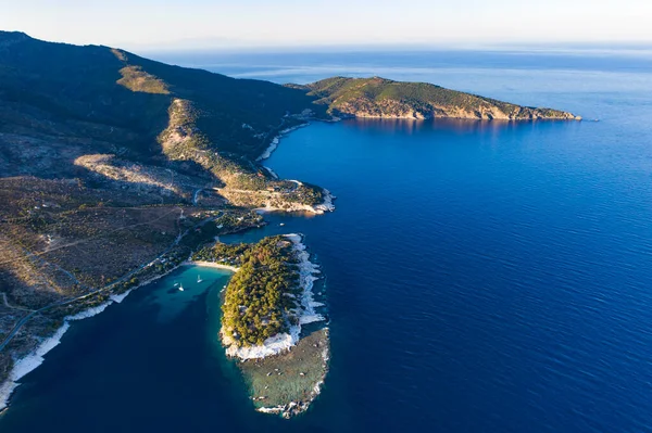 Aliki Köyünün Güzel Sahillerinin Havadan Görünüşü Thassos Adası Yunanistan — Stok fotoğraf
