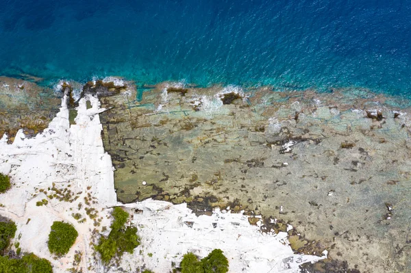 Veduta Aerea Onde Rocce Mare Trasparente Grecia Astratto Sfondo Estivo — Foto Stock