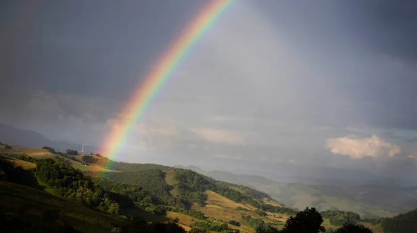 Rainbow Green Summer Hills Mountains — Stock Photo, Image