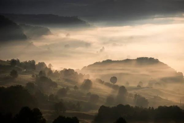 Beau Paysage Dans Les Montagnes Lever Soleil Vue Sur Les — Photo