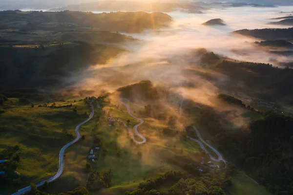 Magischer Sonnenaufgang Über Nebligem Landschaftstal Transsilvanischen Bergen Sommer Luftaufnahme — Stockfoto