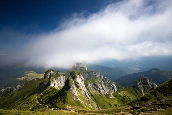Scenic View Ciucas Rock Mountains Fog Romania — Stock Photo, Image