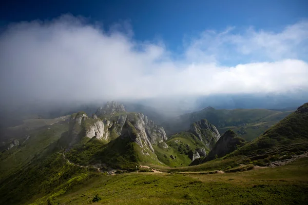 Scenic View Ciucas Rock Mountains Fog Romania — Stock Photo, Image
