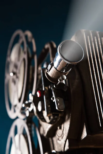 Proiettore di film vecchio stile, primo piano . — Foto Stock