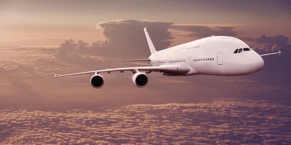 Gran avión comercial volando por encima de nubes dramáticas . — Foto de Stock