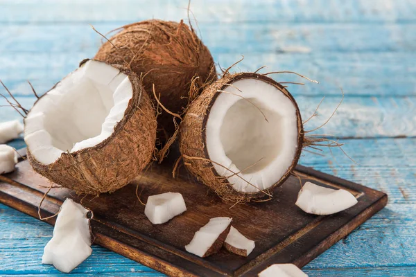 Gros plan sur les noix de coco fraîches — Photo