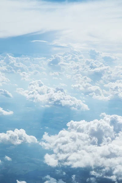 Langit biru dan awan latar belakang dengan banyak ruang fotokopi . — Stok Foto