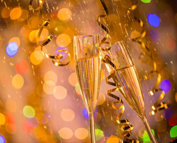 Bicchieri di champagne, tema celebrazione. — Foto Stock