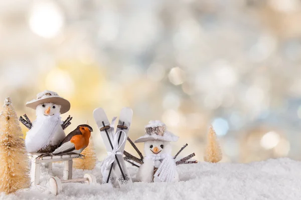 Arkaplanı bulanık bir Noel süslemesi — Stok fotoğraf