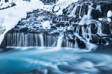 Hraunfossar şelale kış, İzlanda.