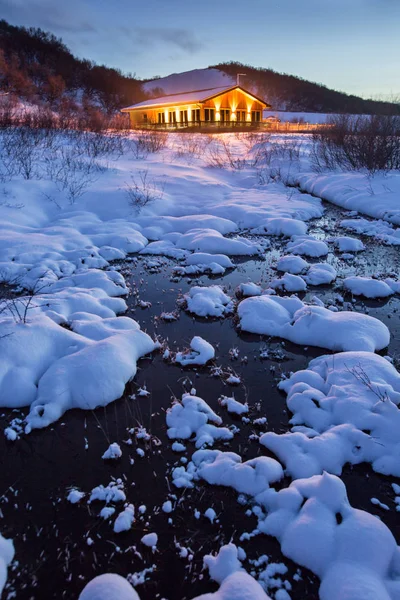 Beautiful wooden hut in winter, Iceland. — Stock Photo, Image