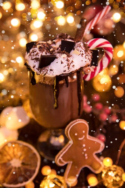 Copo Natal Com Chocolate Quente Chantilly Bebida Quente Inverno — Fotografia de Stock