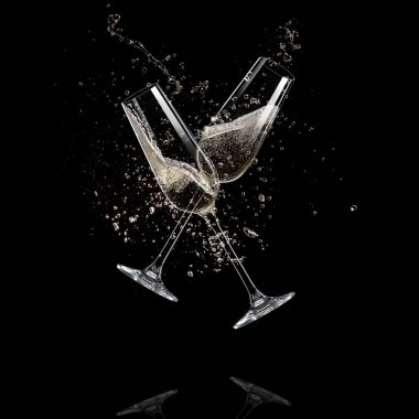 Bir kadeh şampanya, kutlama teması.