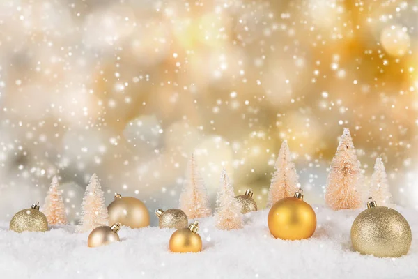 背景がぼやけたクリスマスの装飾 — ストック写真