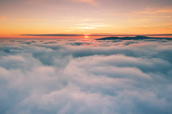 Avondrood vanuit het vliegtuig venster — Stockfoto